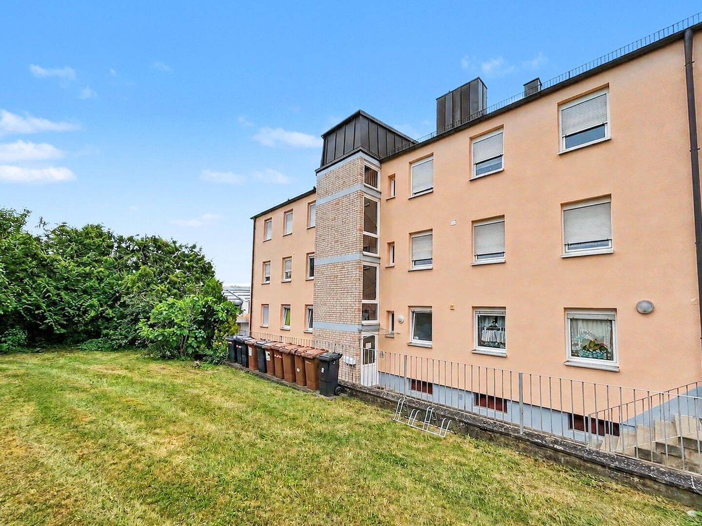 Gepflegte 3-Zimmer-Wohnung in Ansbach – Vermietet, mit Balkon und Garage, 91522 Ansbach