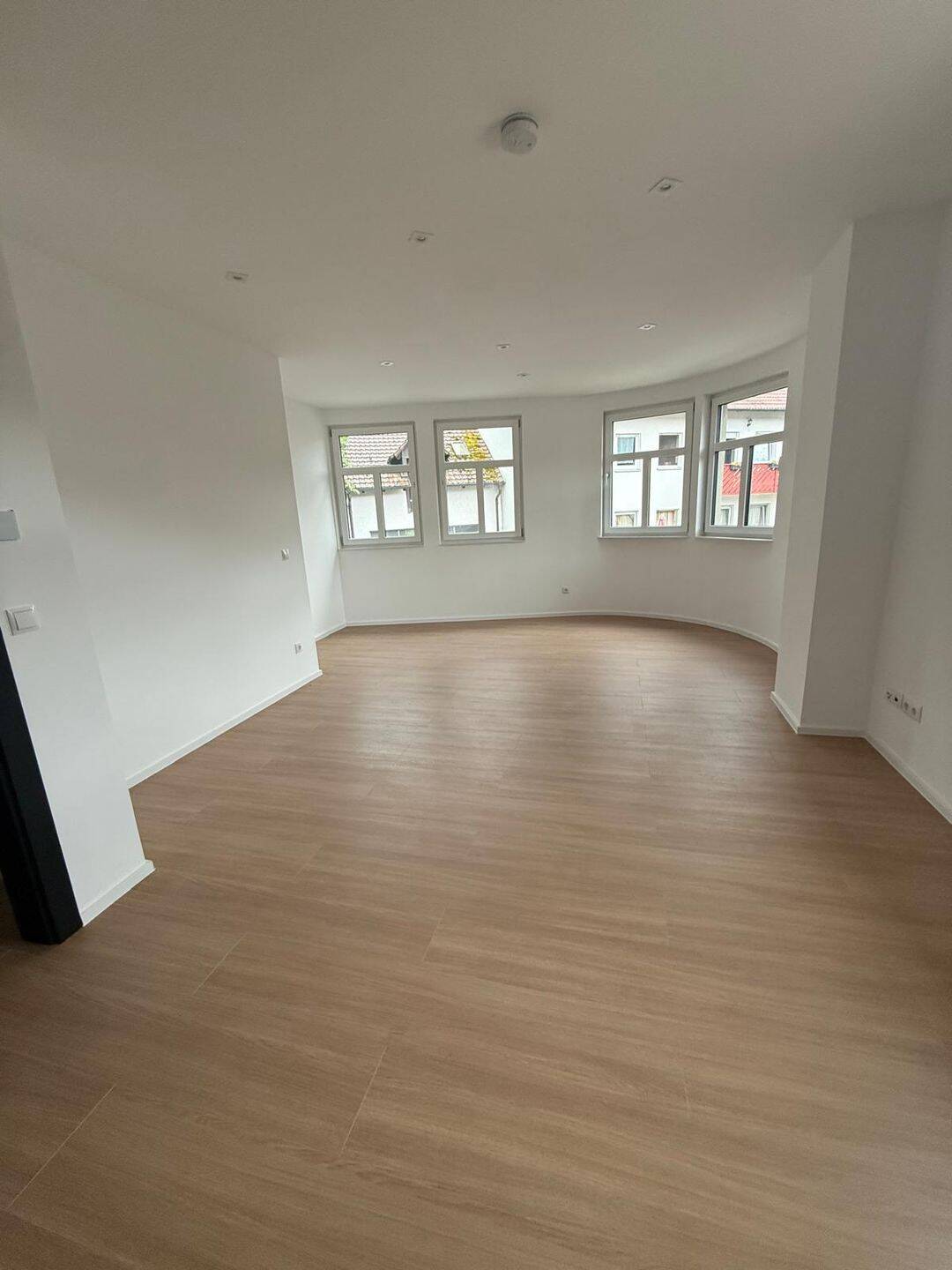 Erstbezug: Großzügige 4-Zimmer-Wohnung mit Terrasse, 91364 Unterleinleiter
