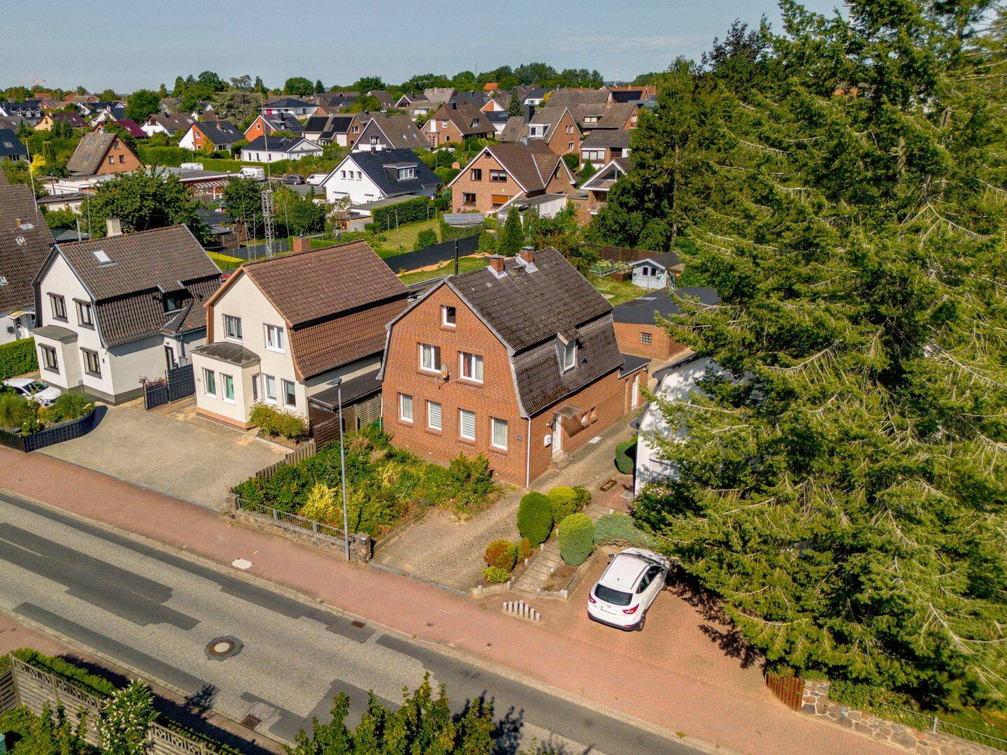 Großzügiges Wohnen mit Charme und Entwicklungspotenzial in Stockelsdorf, 23617 Stockelsdorf
