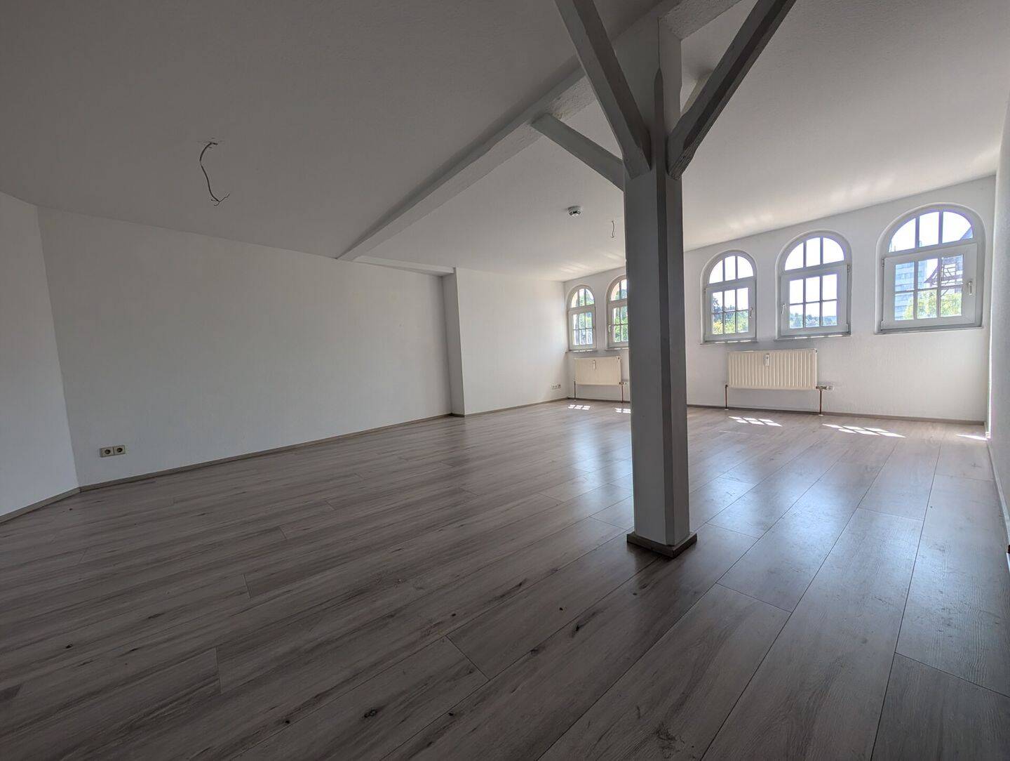 Großzügige Wohnung über den Dächern von Albstadt mit tollem Schnitt in ehemaliger Textilfabrik, 72461 Albstadt