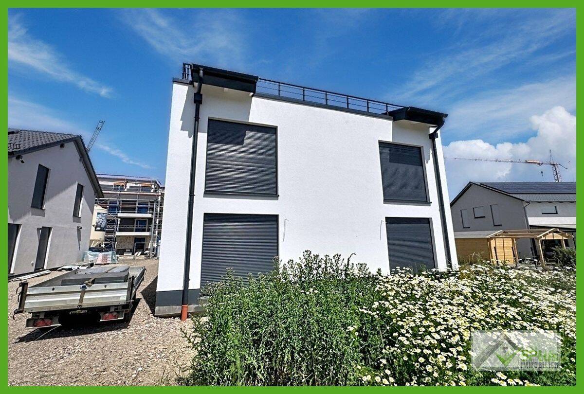 + 5PLUS + MODERNES WOHNGLÜCK: EXKLUSIVE MAISONETTE MIT GROSSZÜGIGER SÜD-WEST DACHTERRASSE +++, 52379 Langerwehe