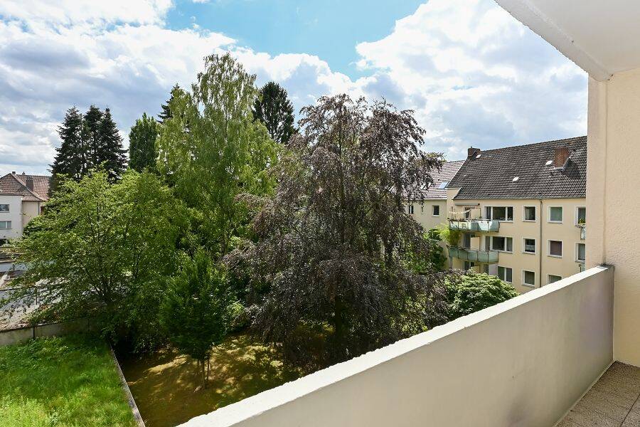 Helle sanierte 2-Zimmerwohnung mit Balkon und Aufzug….!, 30165 Hannover