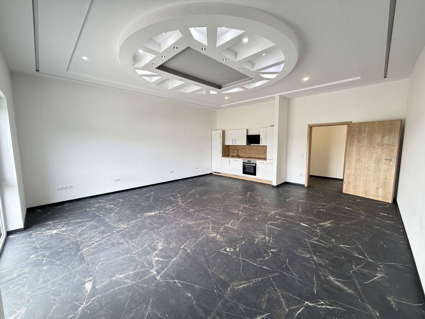 PROVISIONSFREI! Moderne 3-Zimmerwohnung mit Süd-Balkon in Lauenförde, 37697 Lauenförde