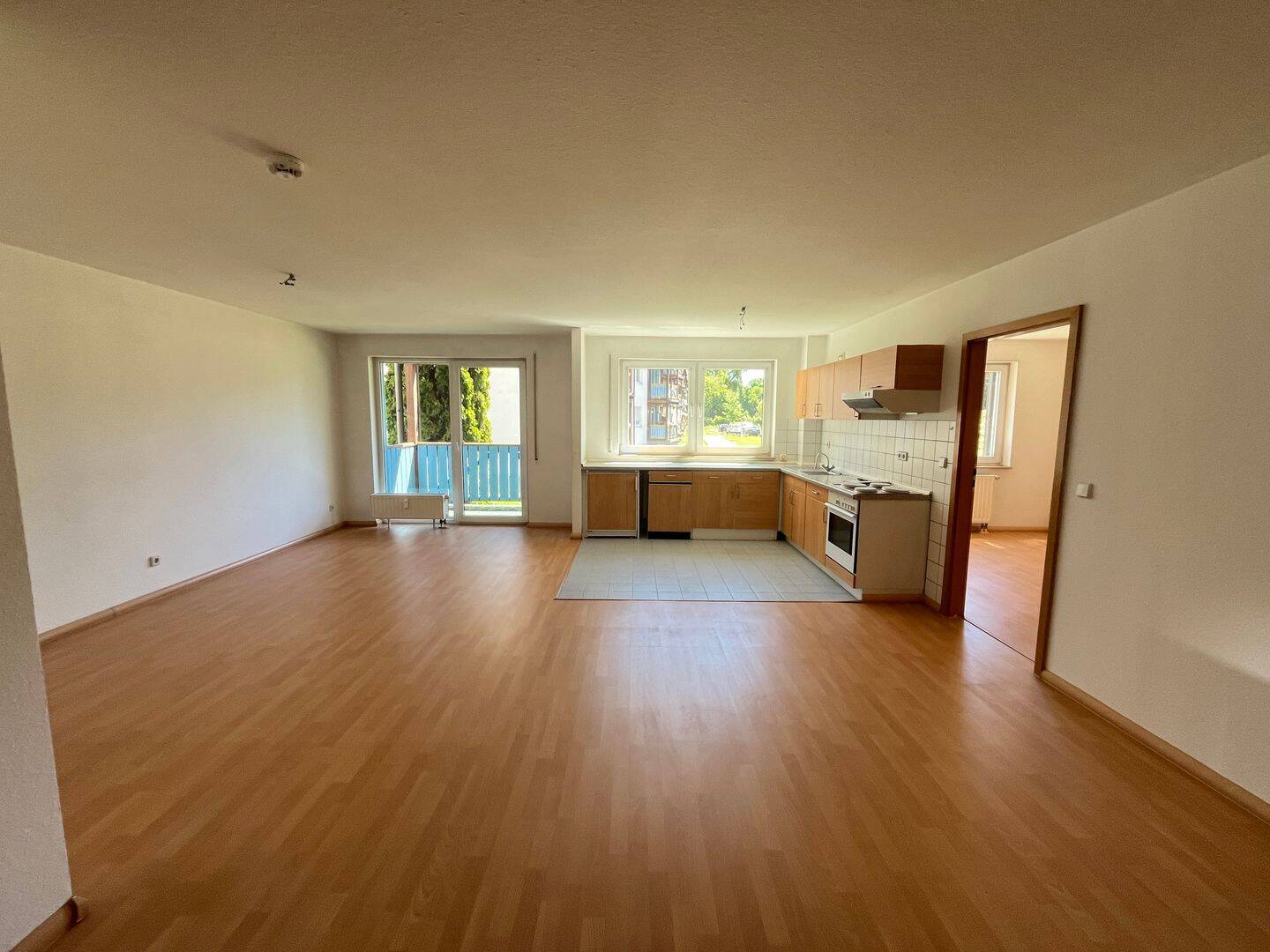 Komfortables Wohnen in ruhiger Lage von Halberstadt – mit Balkon & Einbauküche, 38820 Halberstadt