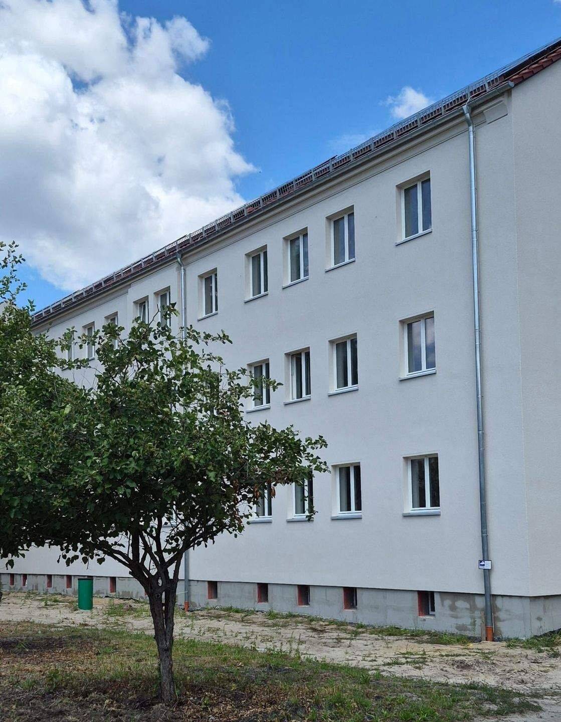 Modern & schick! 3-Zimmer-Wohnungen mit großem Balkon nach Sanierung zu vermieten!, 1979 Lauchhammer
