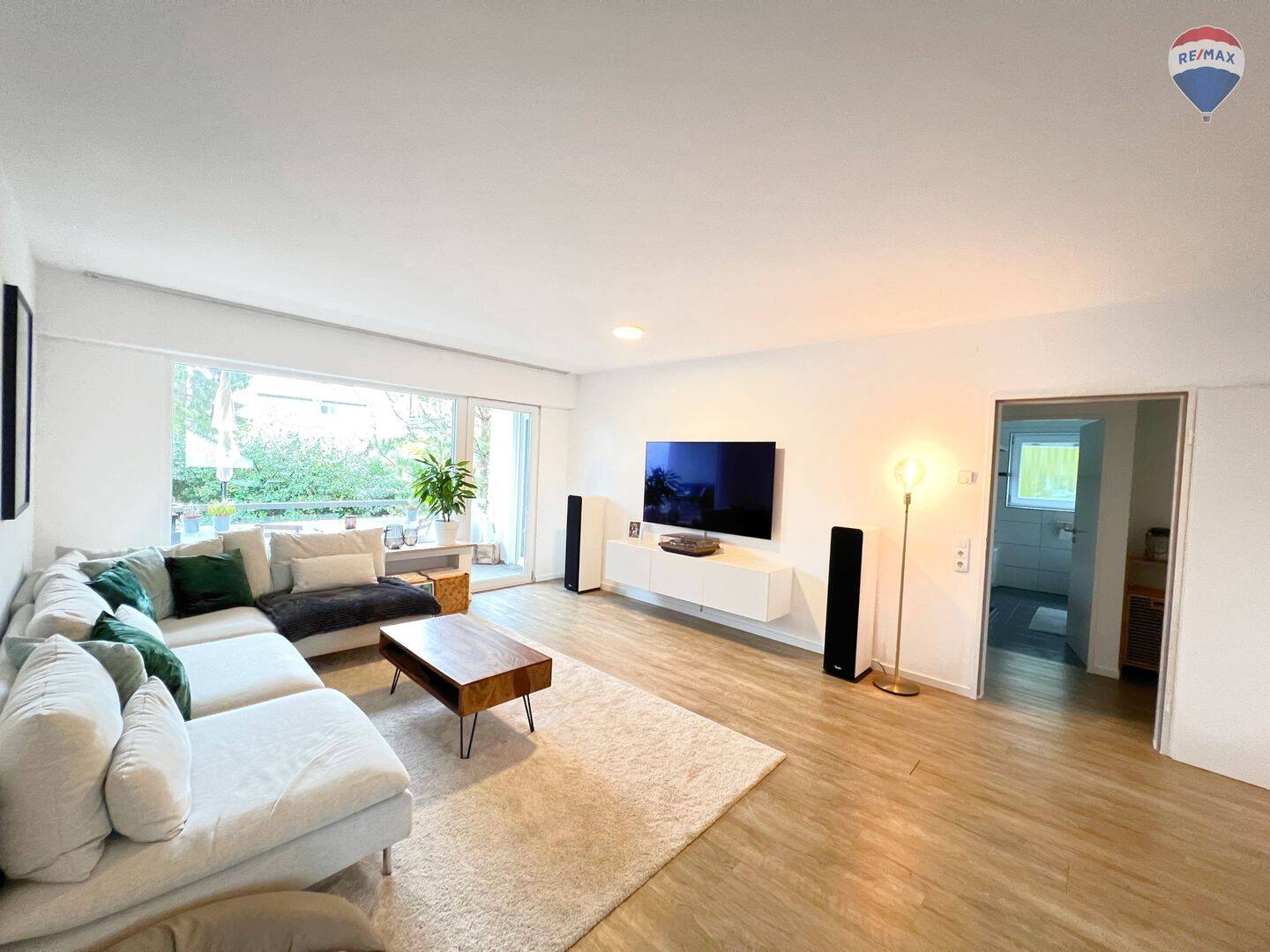 4-Zimmer-Wohnung im EG mit eigenem Garten , Garage und toller Aussicht in Tüllingen zu vermieten!, 79539 Lörrach