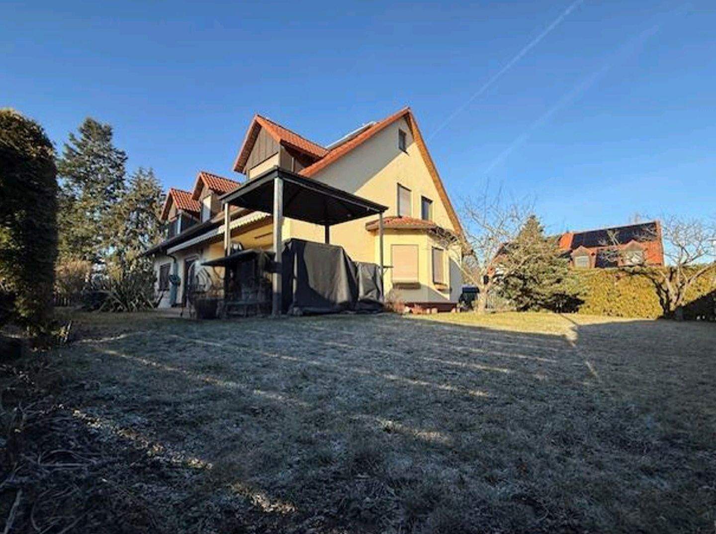 Einfamilienhaus in TOP Lage mit 368m² Wohn-Nutzfläche inkl. Einliegerwohnung, 90522 Oberasbach