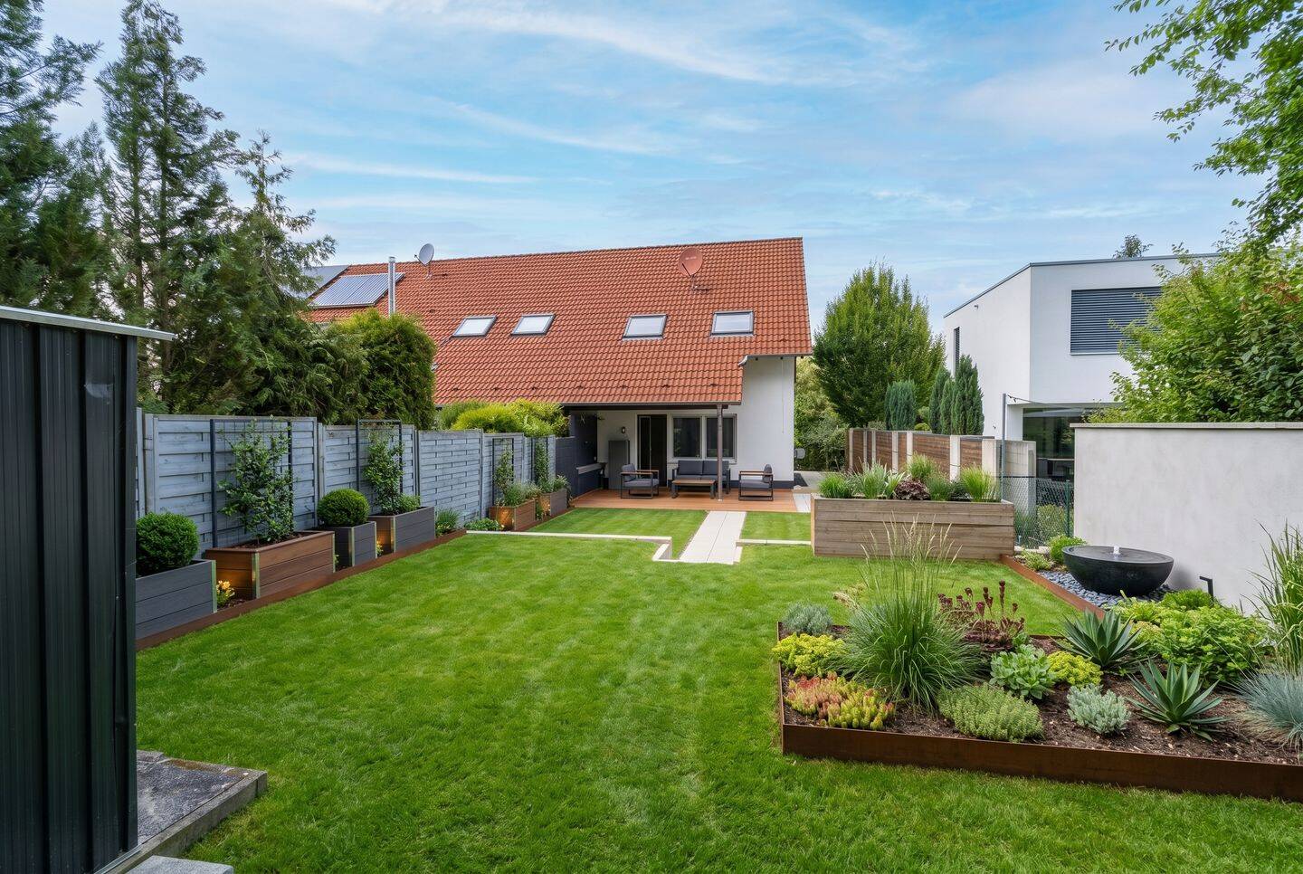 Einziehen und wohlfühlen: Modernisiertes Einfamilienhaus mit Garten und Garage in Alzey-Weinheim, 55232 Alzey