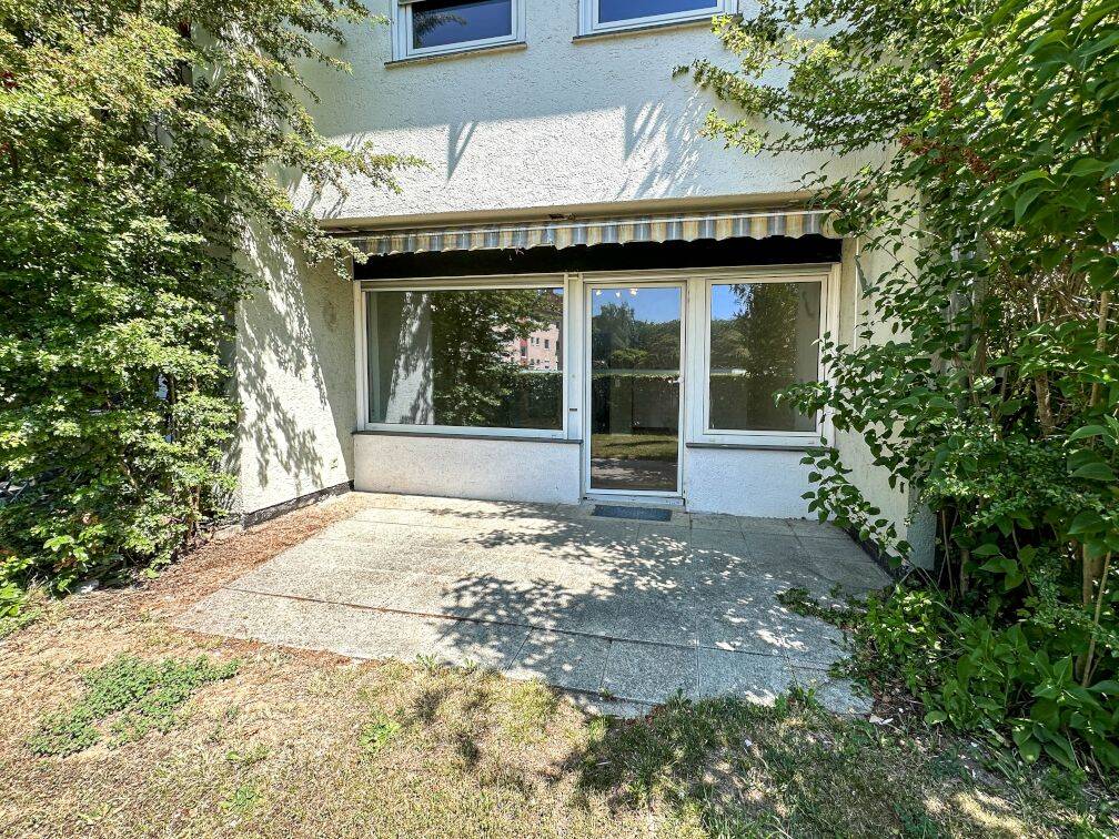Wohnen auf zwei Ebenen mit viel Potenzial – 3,5-Zimmer Maisonette Wohnung mit Süd-Terrasse, 83301 Traunreut