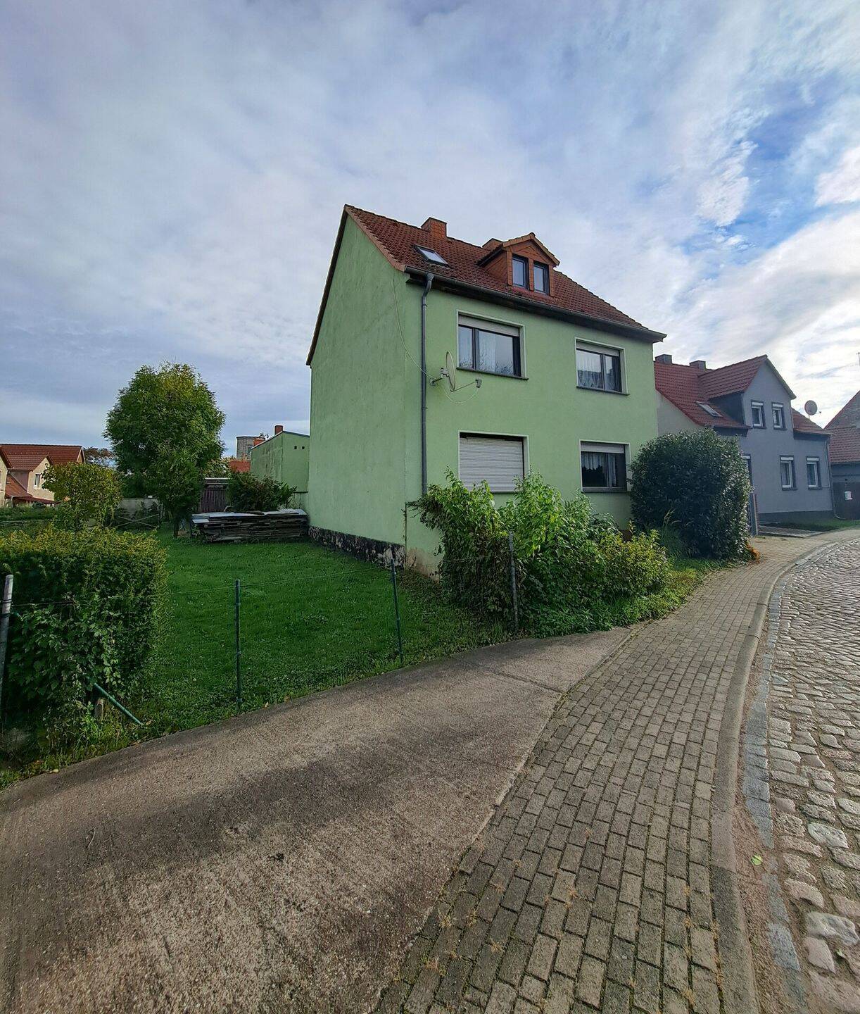 Viel Platz bis unter’s Dach vor’m Geiseltal, 6217 Merseburg