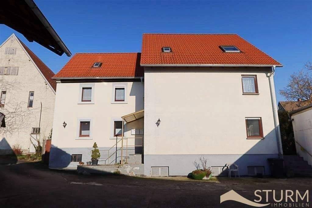 Reizvolles Ensemble – Wohnhaus mit drei Einheiten, ehemalige Reithalle, Nebengebäude, Hof- und Gartenfläche in idyllischer Lage, 97234 Reichenberg