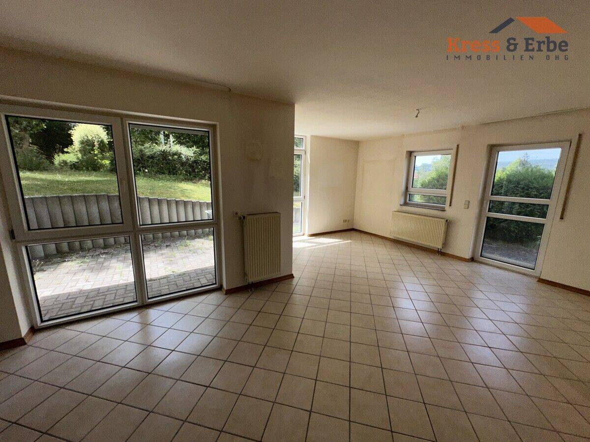 3-Zimmer-Eigentumswohnung mit Terrasse und Einbauküche in ruhiger Wohnlage von Schlüchtern/Herolz, 36381 Schlüchtern