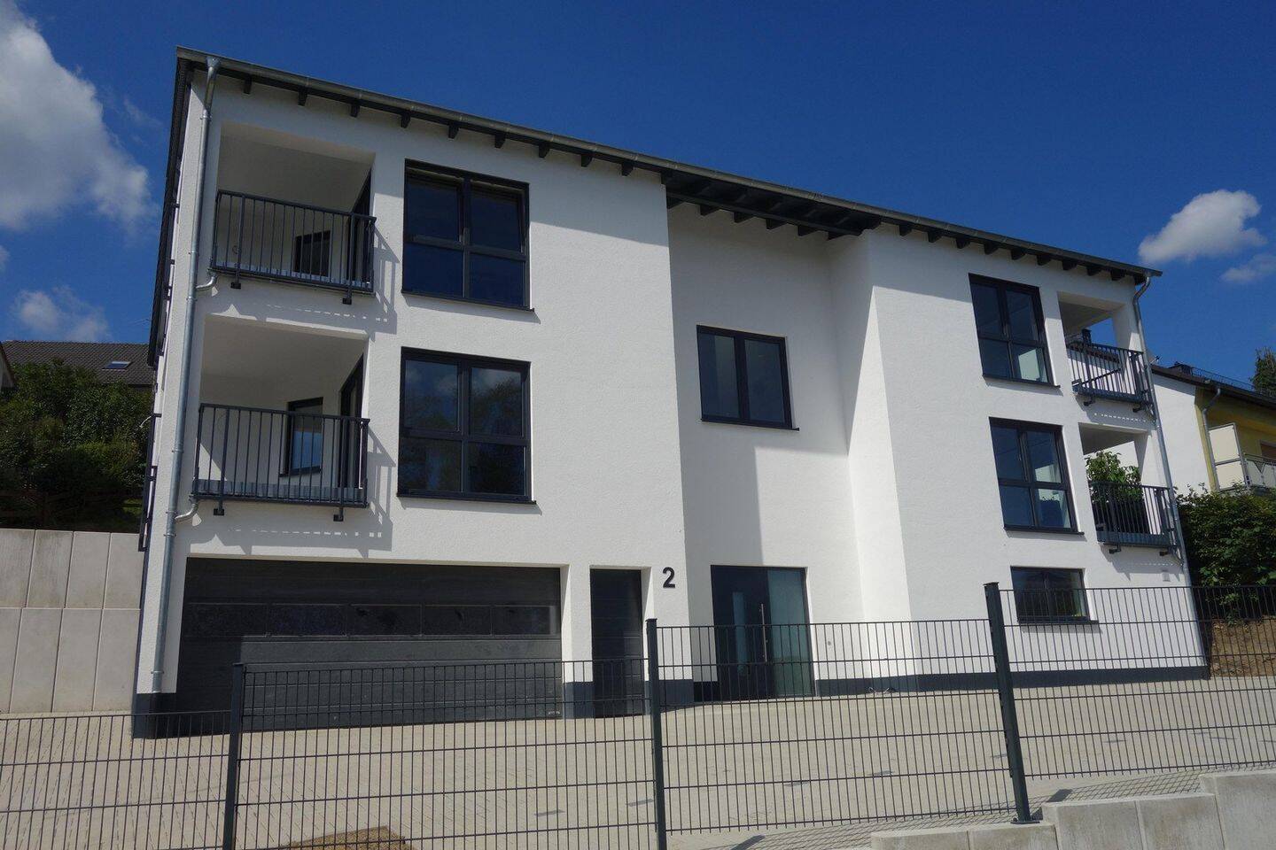 Moderne Neubau-Wohnung mit Einbauküche, Loggia + Terrasse!, 58809 Neuenrade