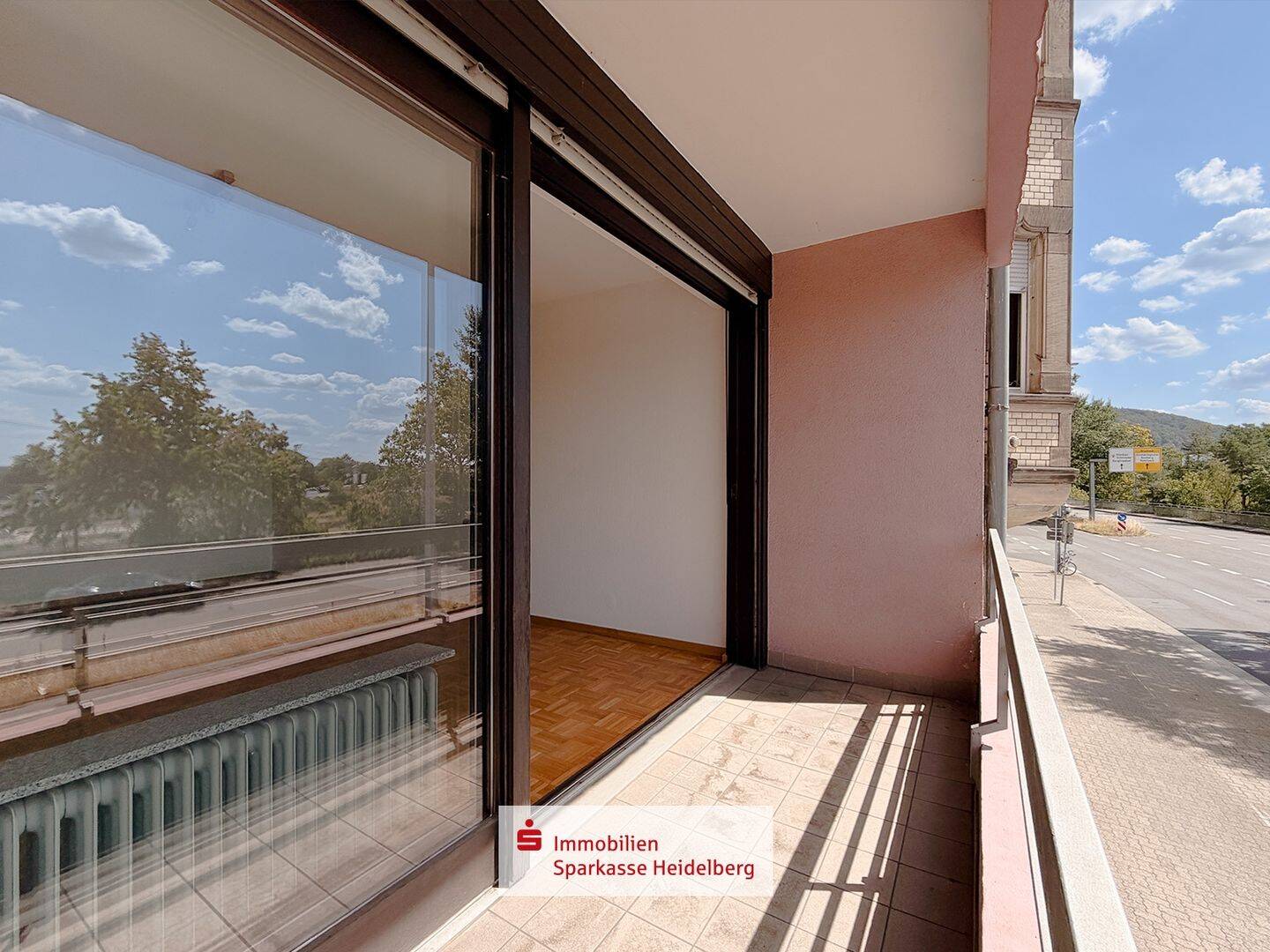 SOFORT BEZUGSFREI: Große 2-Zimmer-Wohnung mit Loggia & TG-Stellplatz in zentralster Lage Heidelbergs, 69115 Heidelberg (Bahnstadt Bergheim Pfaffengrund Weststadt)