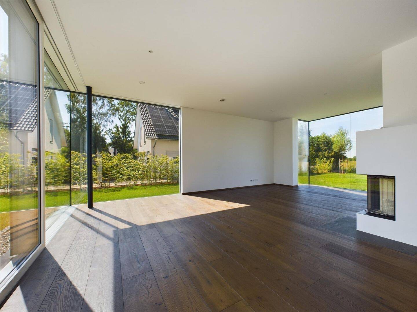 Exklusives Einfamilienhaus mit Designanspruch, großzügigem Garten und hochwertiger Ausstattung