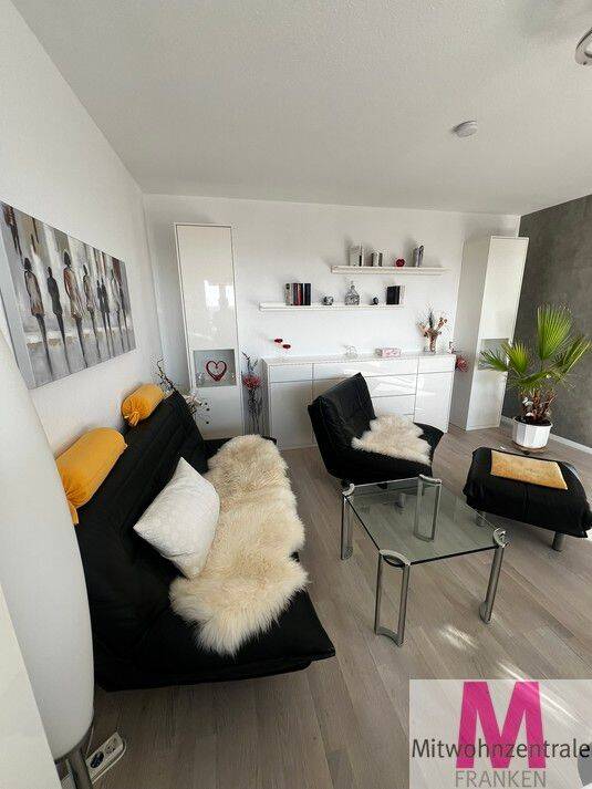 Exklusiv möblierte 2-Zimmerwohnung mit traumhaftem Fernblick in Nürnberg, 90471 Nürnberg (Dutzendteich Langwasser Neuselsbrunn Stadion Zollhaus)