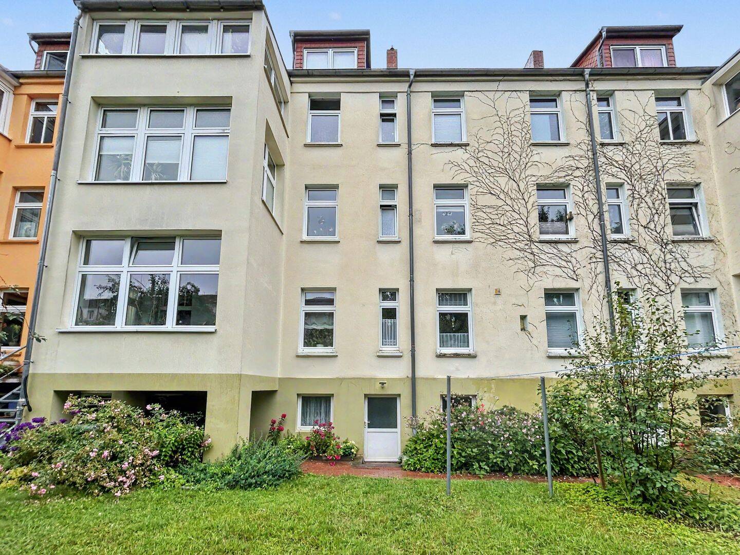 Großzügige, vermietete 3-Zimmer-Wohnung in zentraler Lage von Schwerin, 19059 Schwerin (Lankow Paulsstadt Weststadt)