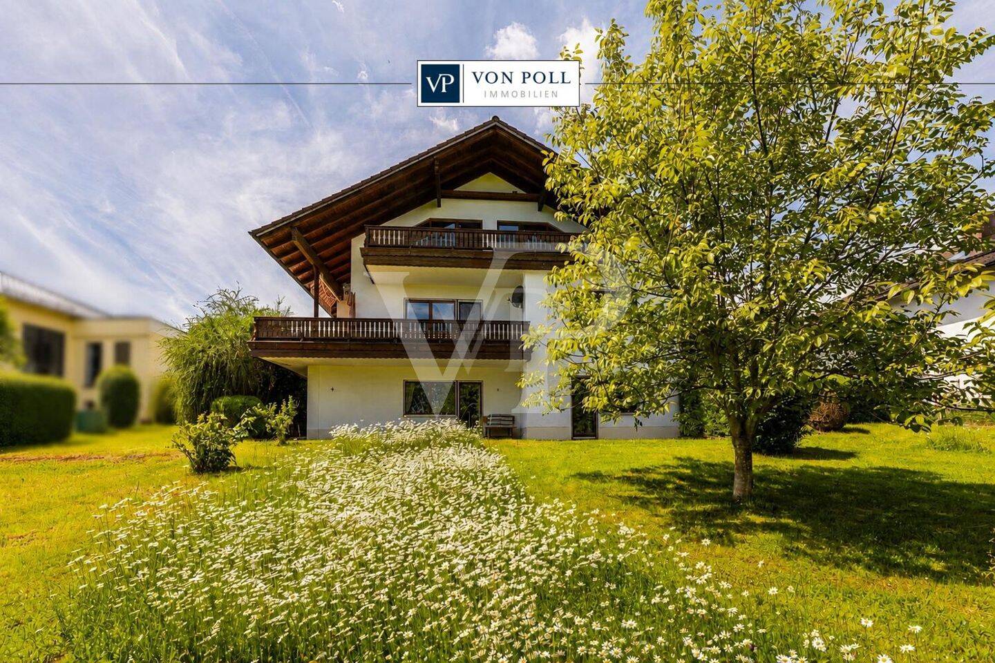 Vielseitiges Zweifamilienhaus mit traumhafter Fernsicht, 96476 Bad Rodach