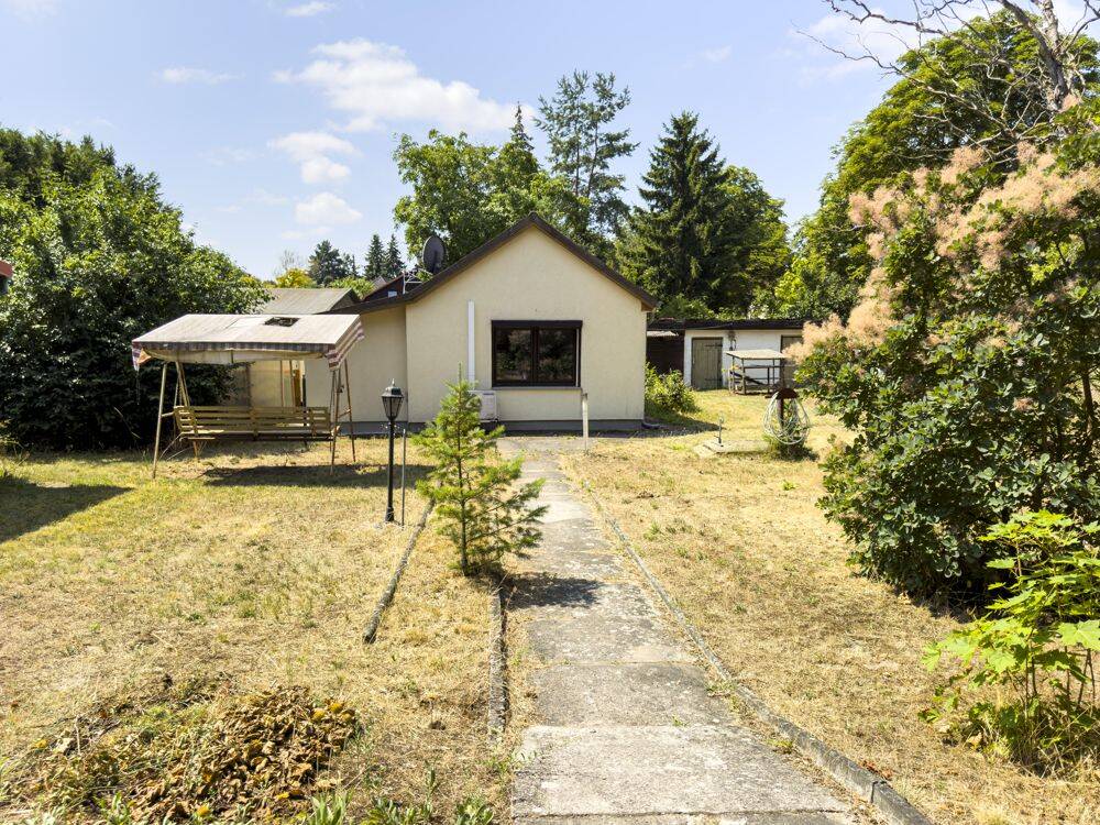 Charmanter Bungalow auf großem Sonnengrundstück – ruhig wohnen in Schulzendorf, 15732 Schulzendorf