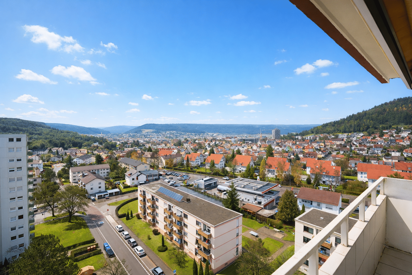 4-Zimmer-Wohnung mit Panoramablick, Balkon & Garage, 78532 Tuttlingen