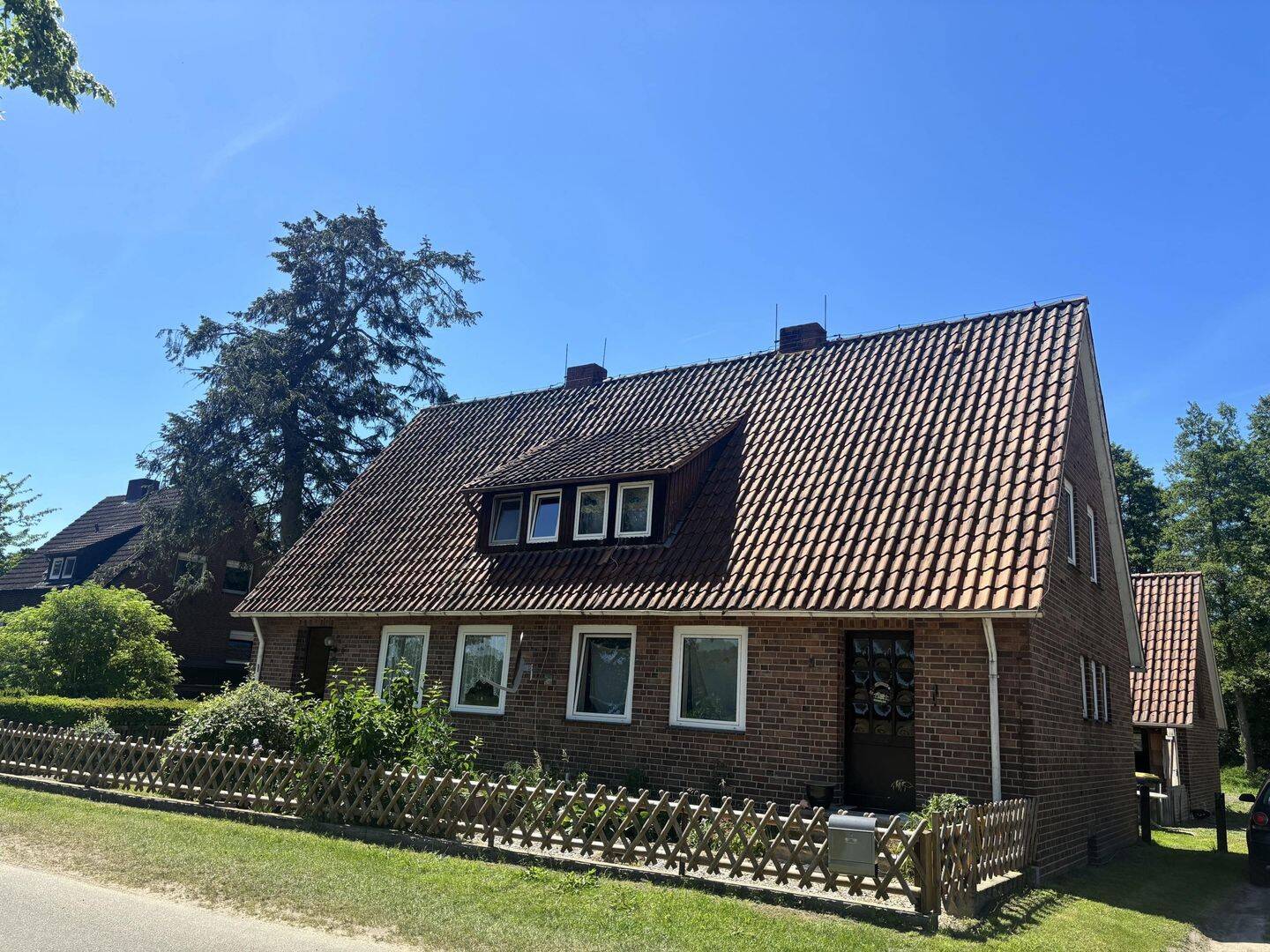 Ehemaliges Deputathaus mit zwei Wohneinheiten und Nebengebäude, 29439 Lüchow (Wendland)
