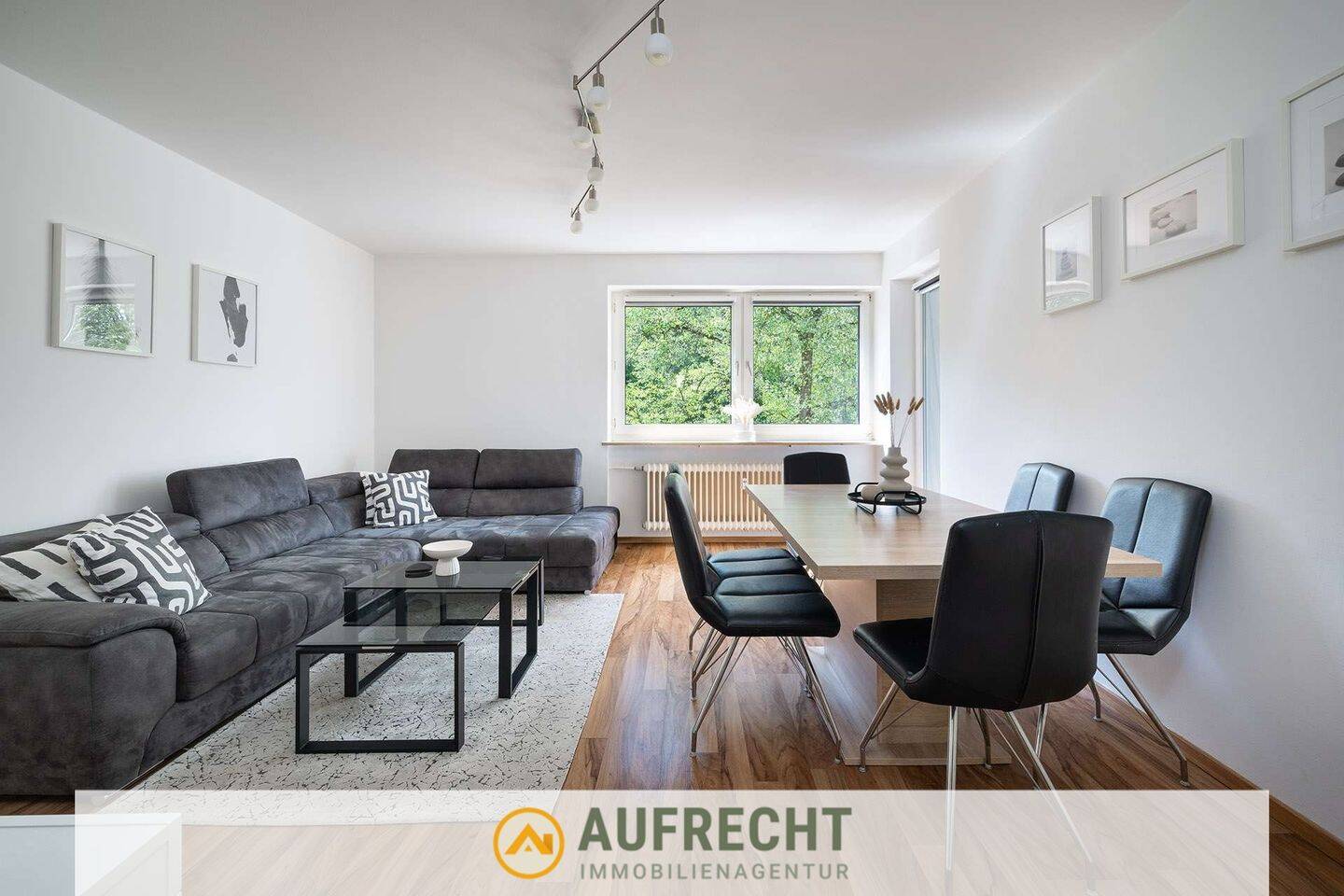 AUFRECHT °Wohnen mit Charakter° – Stilvolle 3-Zi.-Wohnung in Feldmoching-Lerchenau West, 80995 München (Allach-Untermenzing Feldmoching-Hasenbergl Moosach)