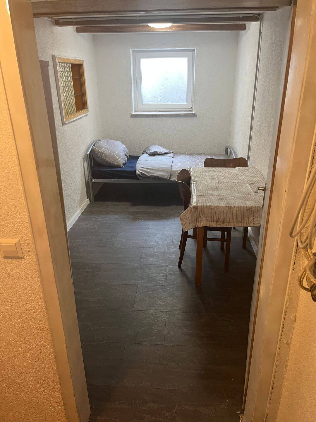Gemütliche, komplett möblierte 1-Zimmer-Souterrainwohnung – sofort bezugsfrei, 78056 Villingen-Schwenningen
