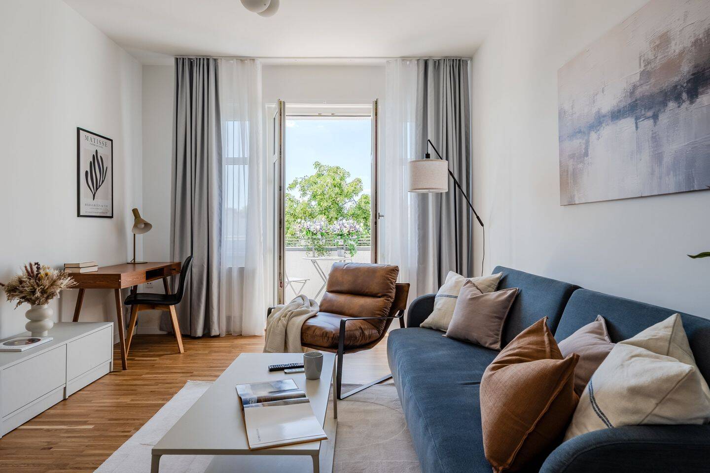 Gepflegte, möblierte 2-Zimmer-Wohnung mit Balkon, 12047 Berlin (Neukölln Kolonie Freie Stunde)