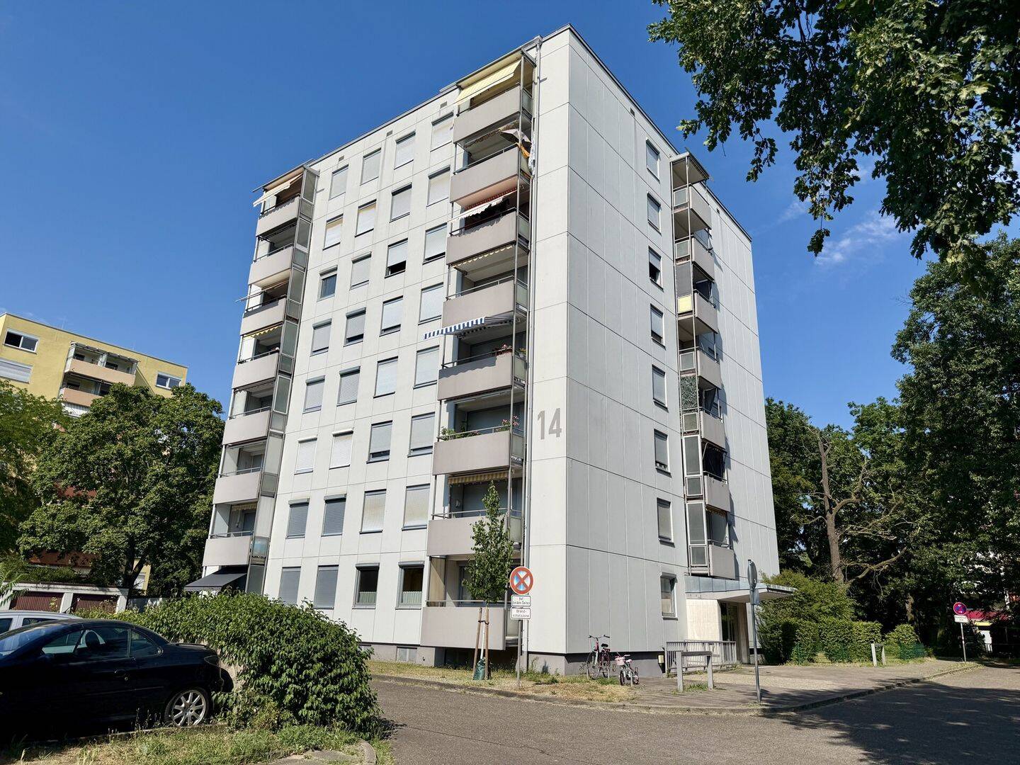Günstig geschnittene Wohnung in grüner Stadtlage, 76187 Karlsruhe (Knielingen Maxau Mühlburg Nordweststadt)