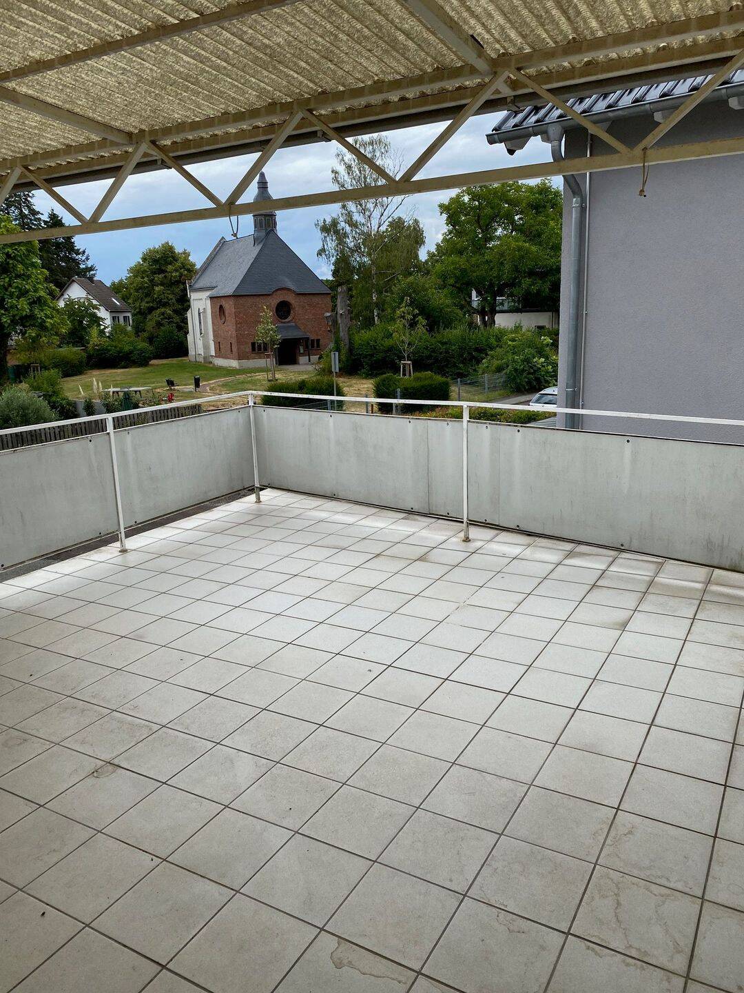 Nette Eigentumswohnung in Bonn-Röttgen mit Doppelgarage in zentraler Lage, 53125 Bonn