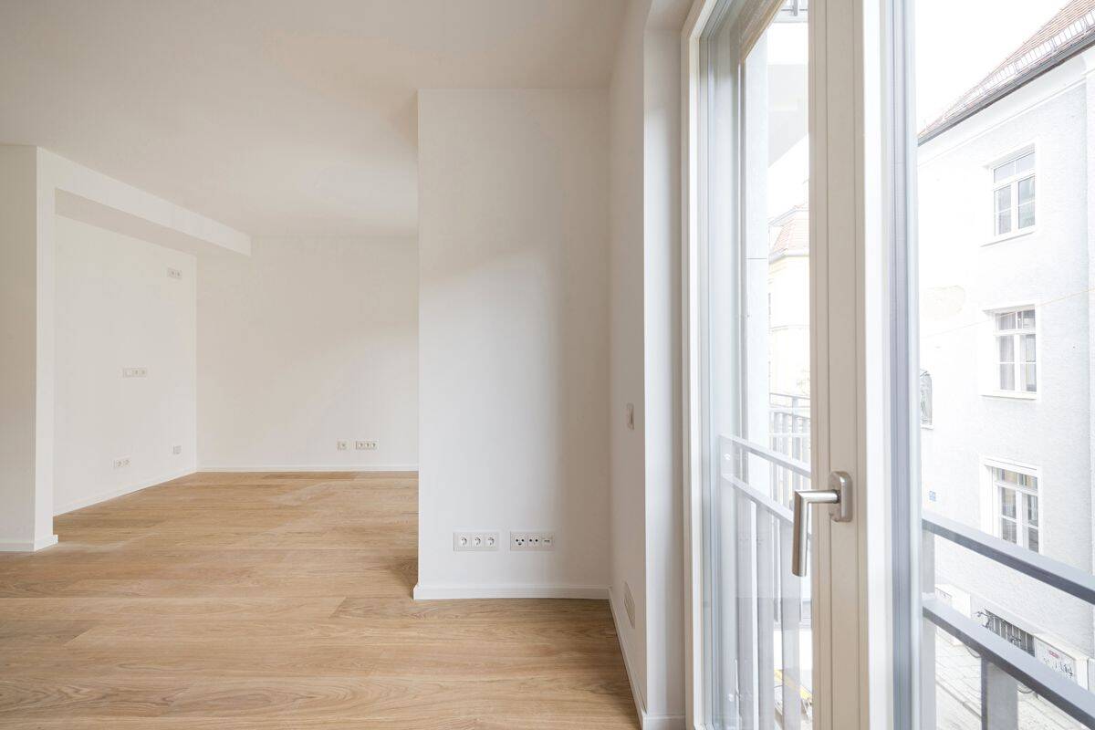 Neuwertiges City-Apartment in exklusiver Lage mit Balkon & Einbauküche, 80539 München (Altstadt-Lehel Maxvorstadt Schwabing-Freimann)