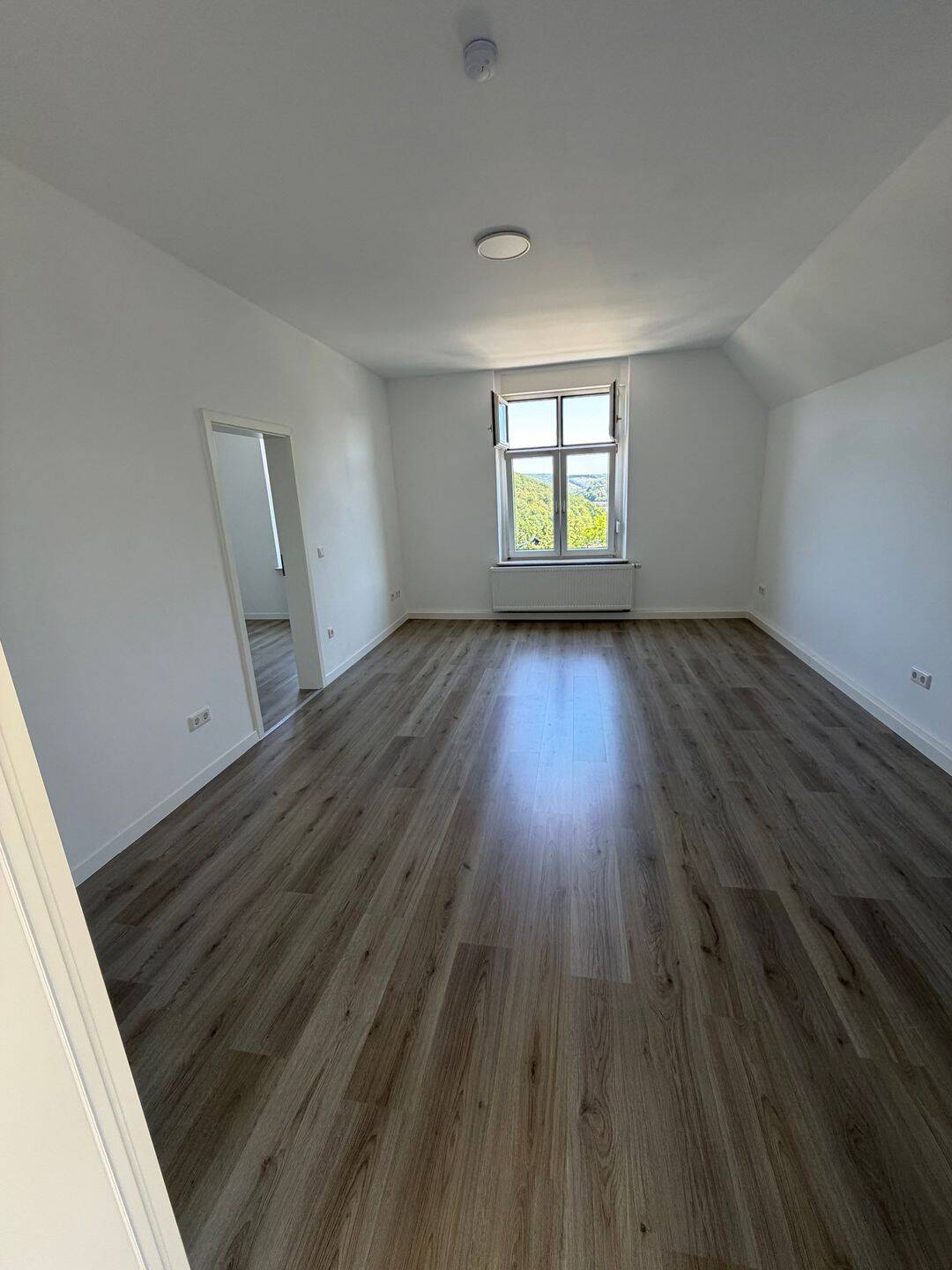 Ruhige 2 Zimmer Wohnung mit Hobbyraum, Garten und Abstellplatz, 58256 Ennepetal