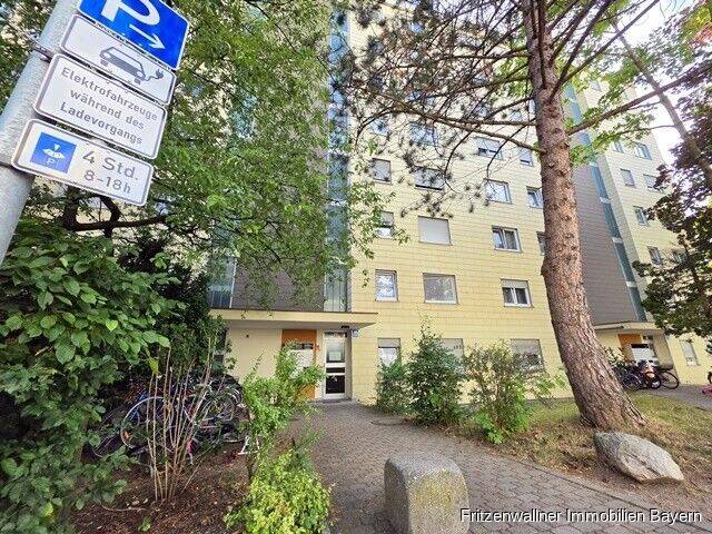Sonnige 3-Zimmer-Wohnung mit Weitblick, Aufzug und Tiefgaragenstellplatz, 82256 Fürstenfeldbruck