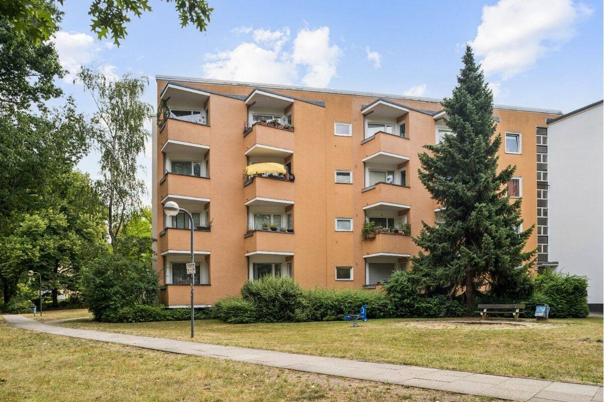Bezugsfreie, modernisierte 1-Zimmer Hochp.-Wohnung mit Westbalkon in ruhiger Wohnlage von Lankwitz, 12249 Berlin (Steglitz-Zehlendorf Lankwitz Marienfelde)