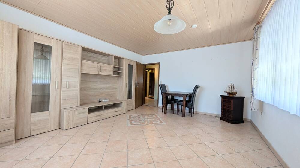 Großzügiges Einfamilienhaus mit Doppelgarage, Garten und Balkon! Frei ab 01.07., 91278 Pottenstein