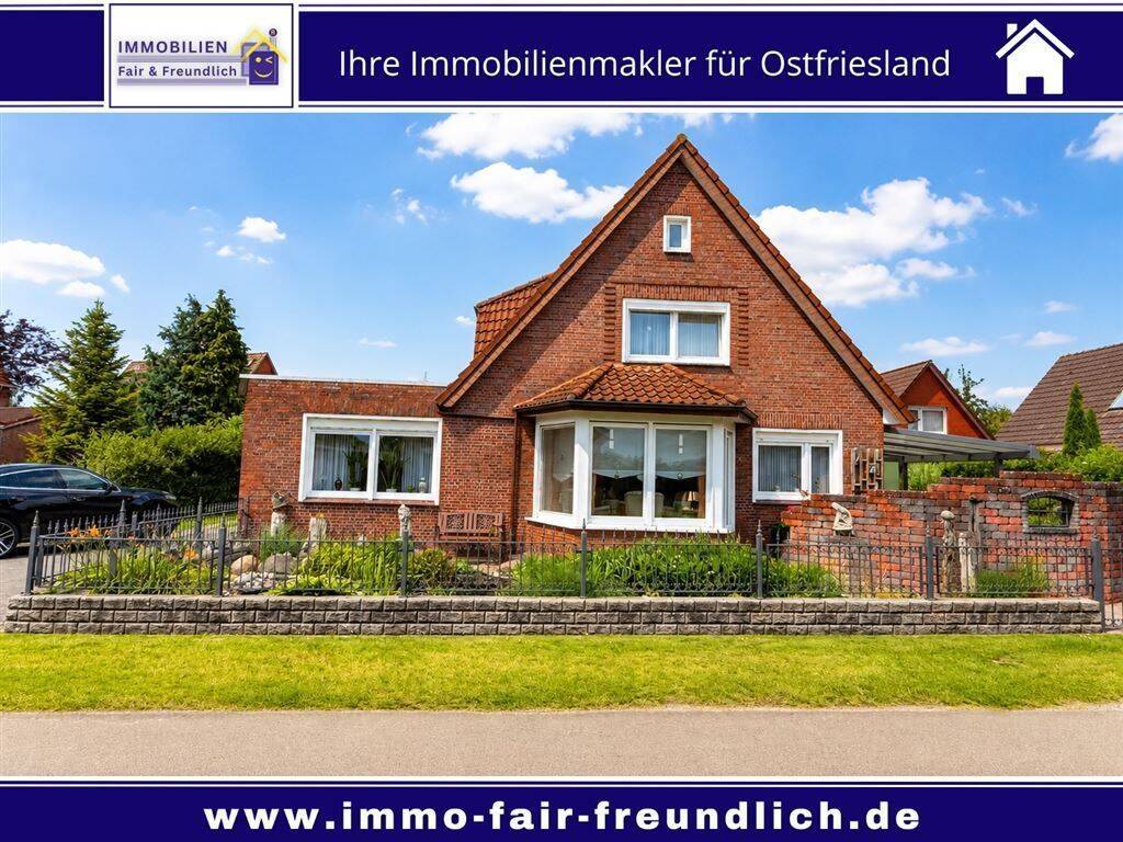 Wohnen, vermieten und profitieren – Wohnhaus mit zwei Ferienwohnungen in Holtland, 26835 Holtland