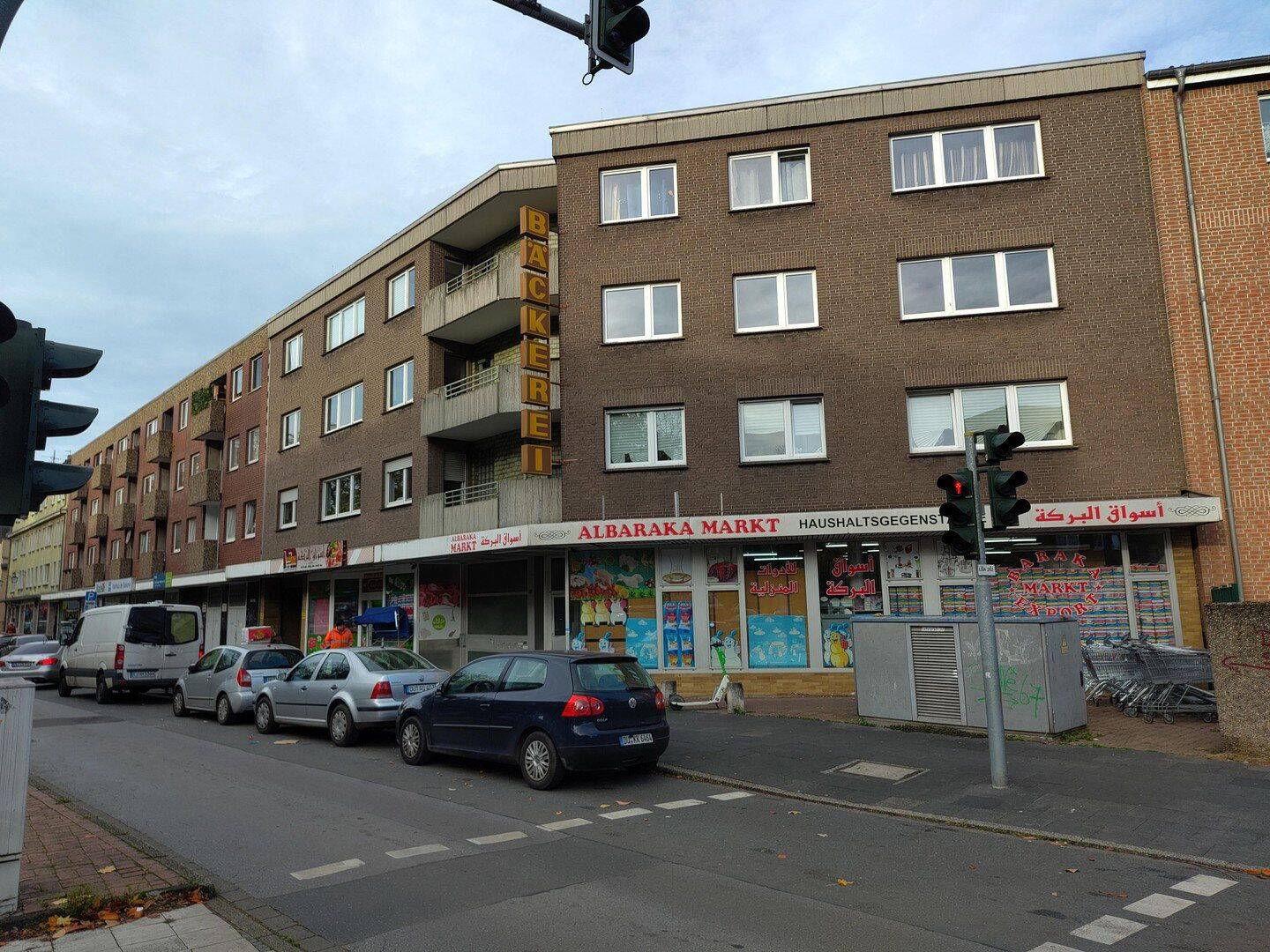 großzügige 4,5 Zimmerwohnung mit Terrasse und Balkon in Duisburg-Neumühl, 47167 Duisburg (Marxloh Neumühl Obermarxloh Röttgersbach)