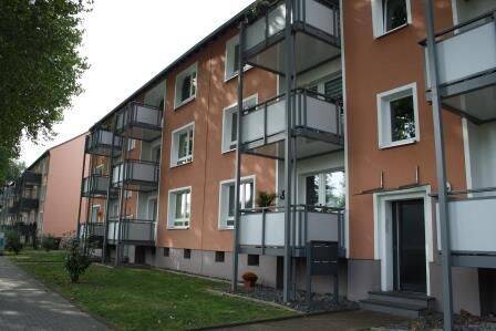 Familienfreundliche 3-Zimmer-Etagenwohnung in Bottrop 62,7 m² auf 1. Etage links, 46238 Bottrop (Batenbrock Welheim Welheimer Mark)