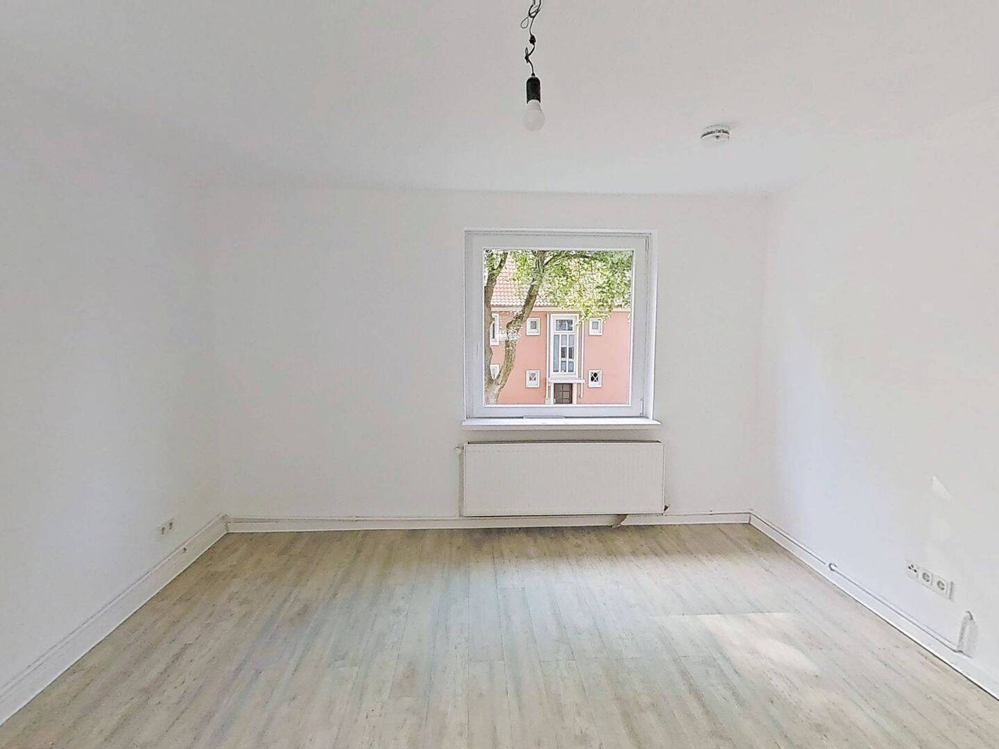 Gemütliche 2-Zimmer-Wohnung mit Tageslichtbad in ruhiger Lage, 26954 Nordenham
