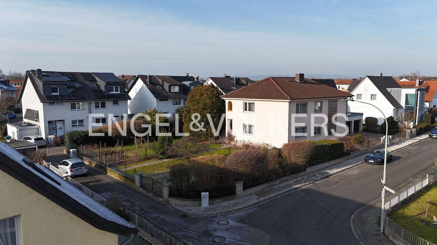 Projektgrundstück in zentraler Lage von Karben – Bestand mit erheblichem Entwicklungspotenzial, 61184 Karben
