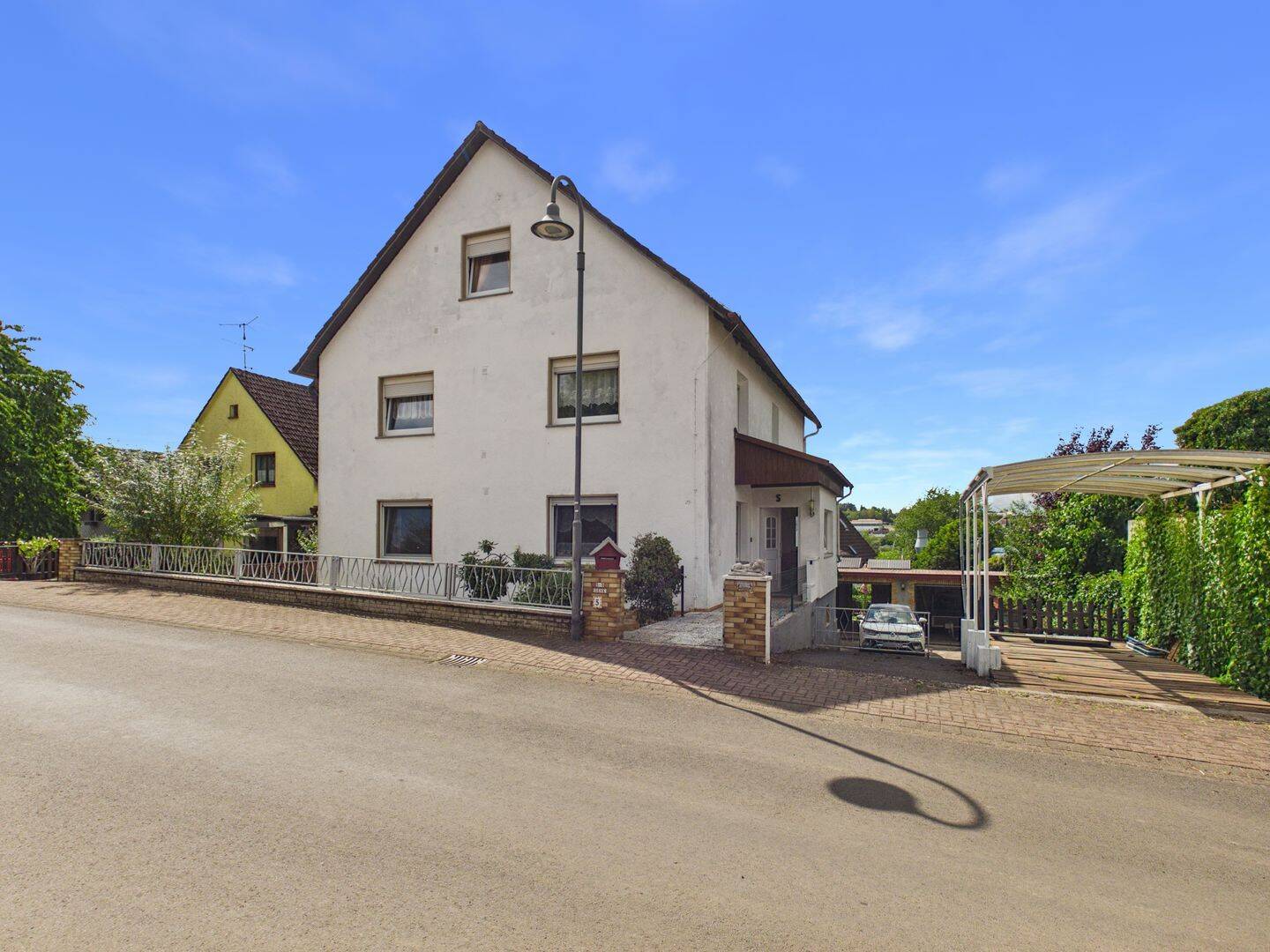 Drei Wohnebenen, Wintergarten und Garten – Ideal für Familie oder Vermietung in Gedern-OT, 63688 Gedern