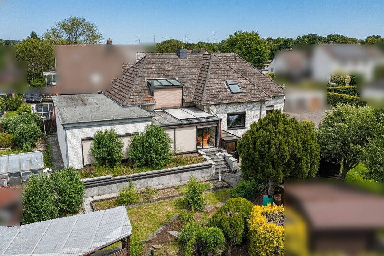 Ein Zuhause mit Perspektive – großzügiges Zweifamilienhaus für individuelle Wohnkonzepte !, 31832 Springe