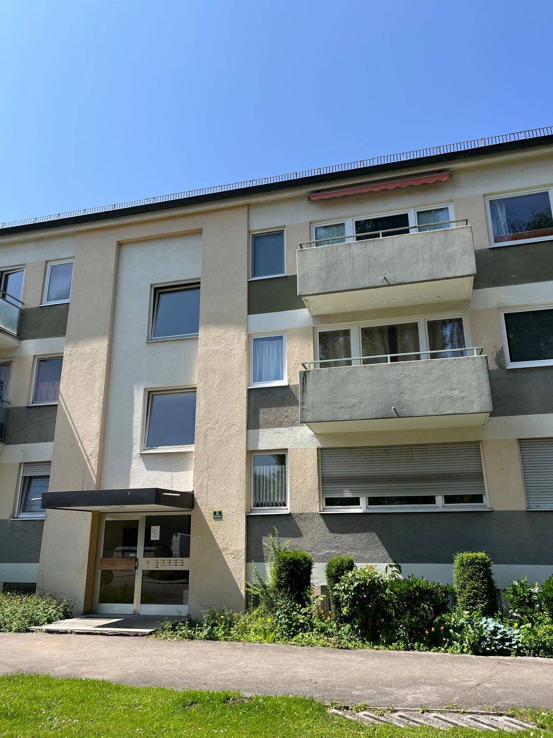 Puchheim/Bhf., 3 ZKB, ca. 90 m² Wfl., 2. OG ohne Lift, Parkett, Balkon, ruhig, 82178 Puchheim