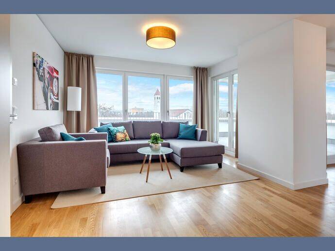 Möbliert: Top möblierte 4-Zimmer-Dachgeschosswohnung, 80937 München (Milbertshofen-Am Hart)