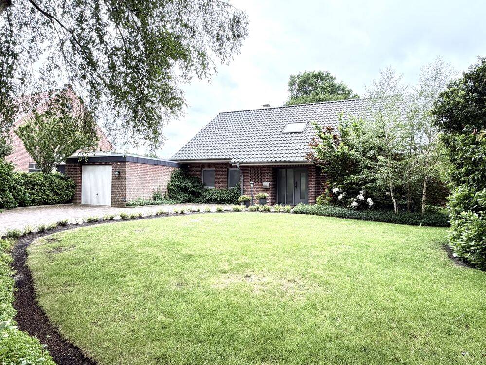 * Haus zur Miete * Baujahr 2007 * großer Garten * 6 Zimmer  * Garage * Top Raumaufteilung * 2 Bäder *, 26810 Westoverledingen