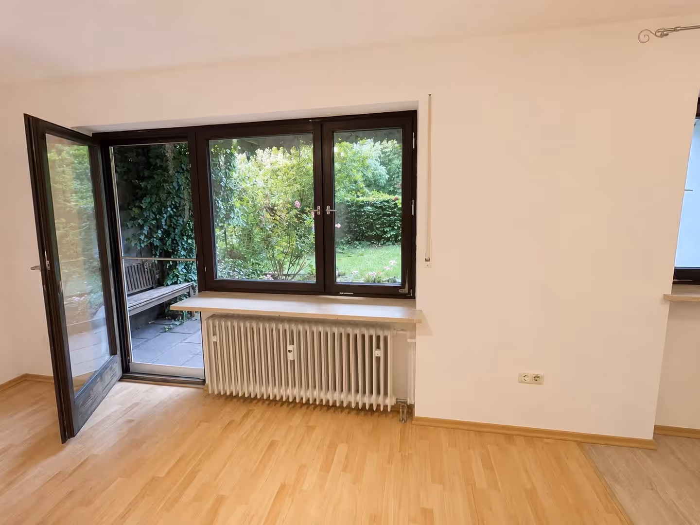 1-Zimmer-Wohnung mit Südterrasse & großem Privatgarten in Stephanskirchen, 83071 Stephanskirchen