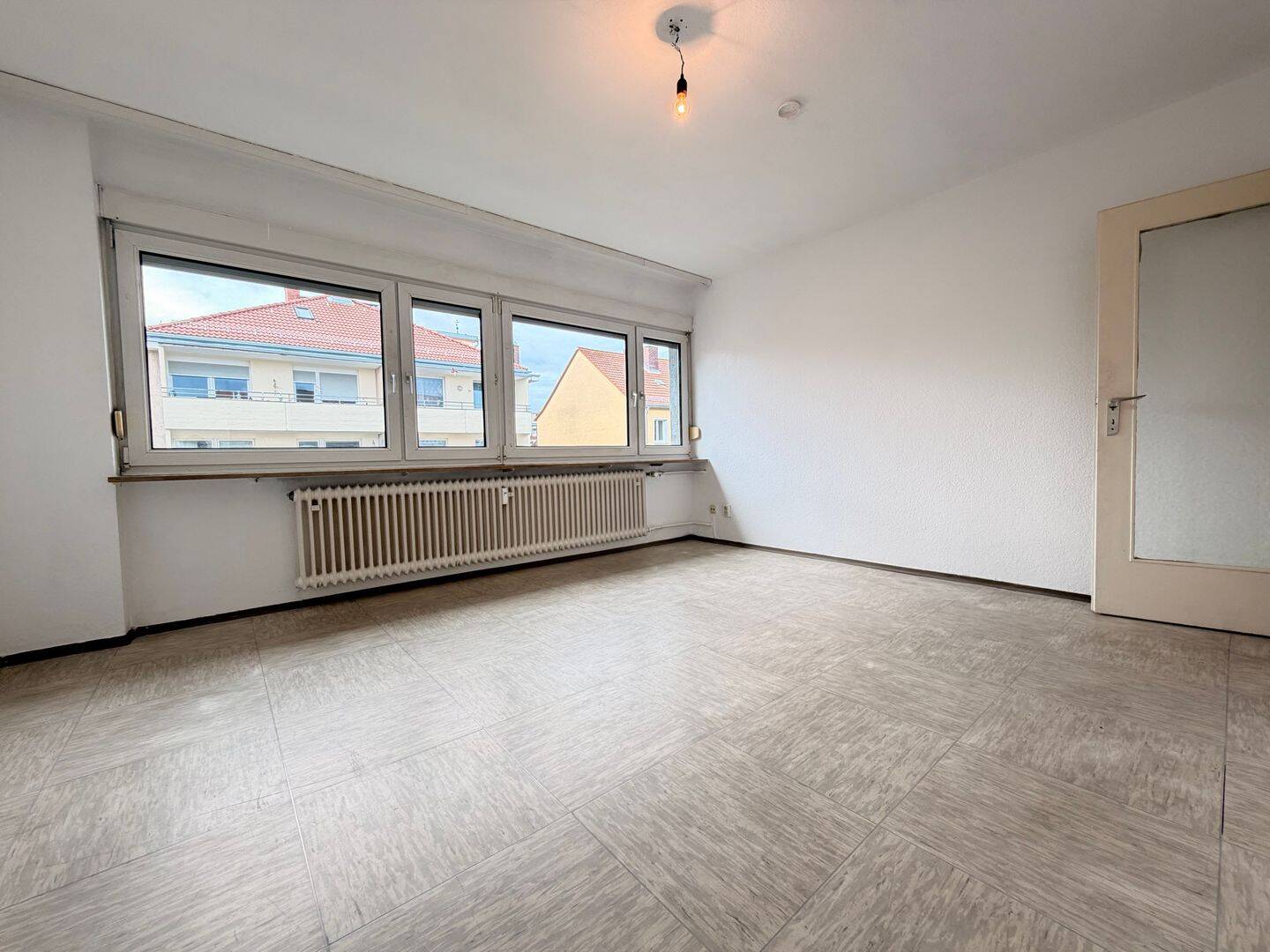 gepflegtes Apartment unweit vom HBF +++ mit Küche und Badewanne +++, 90461 Nürnberg