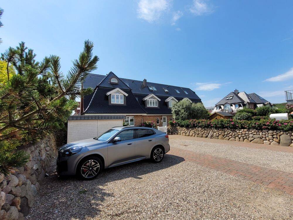 Luxuriöse 2-Zi. Wohnung (Genehmigte FeWo) mit Süd-Loggia in Best-Lage von Westerland, 25980 Sylt