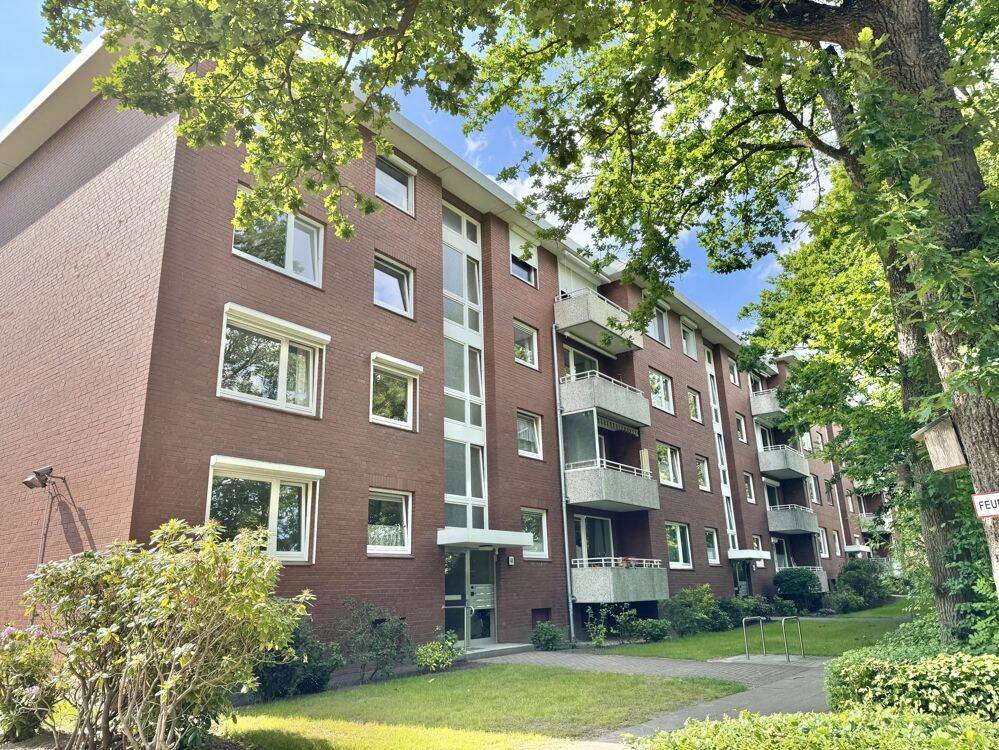 3-Zimmer-Wohnung mit zwei Balkonen und Tiefgaragenstellplatz nahe Poppenbüttler Markt, 22399 Hamburg (Wandsbek Hummelsbüttel Lemsahl-Mellingstedt Poppenbüttel)