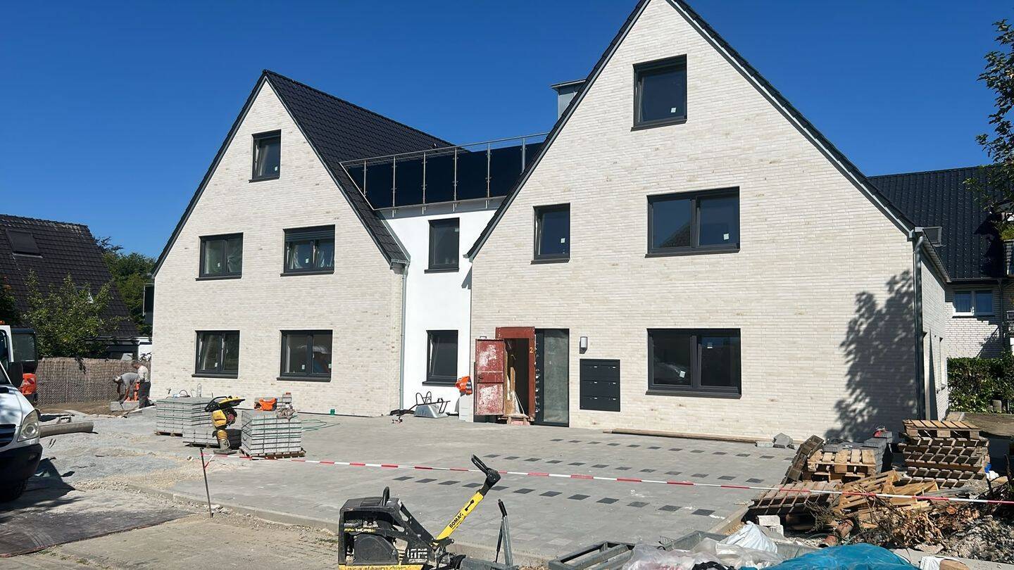 Moderne Neubauwohnung mit Terrasse und eigenem Garten – barrierefrei & energieeffizient, 33335 Gütersloh